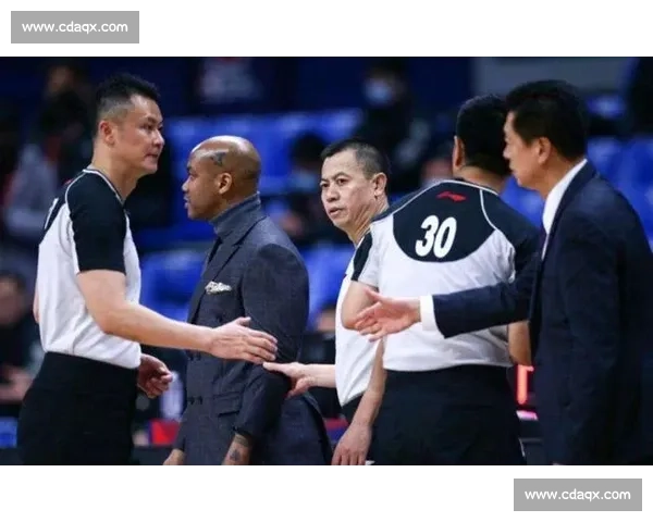 裁判系统震荡：前裁判曝特瓦斯安插外行，改革背后权力博弈升级